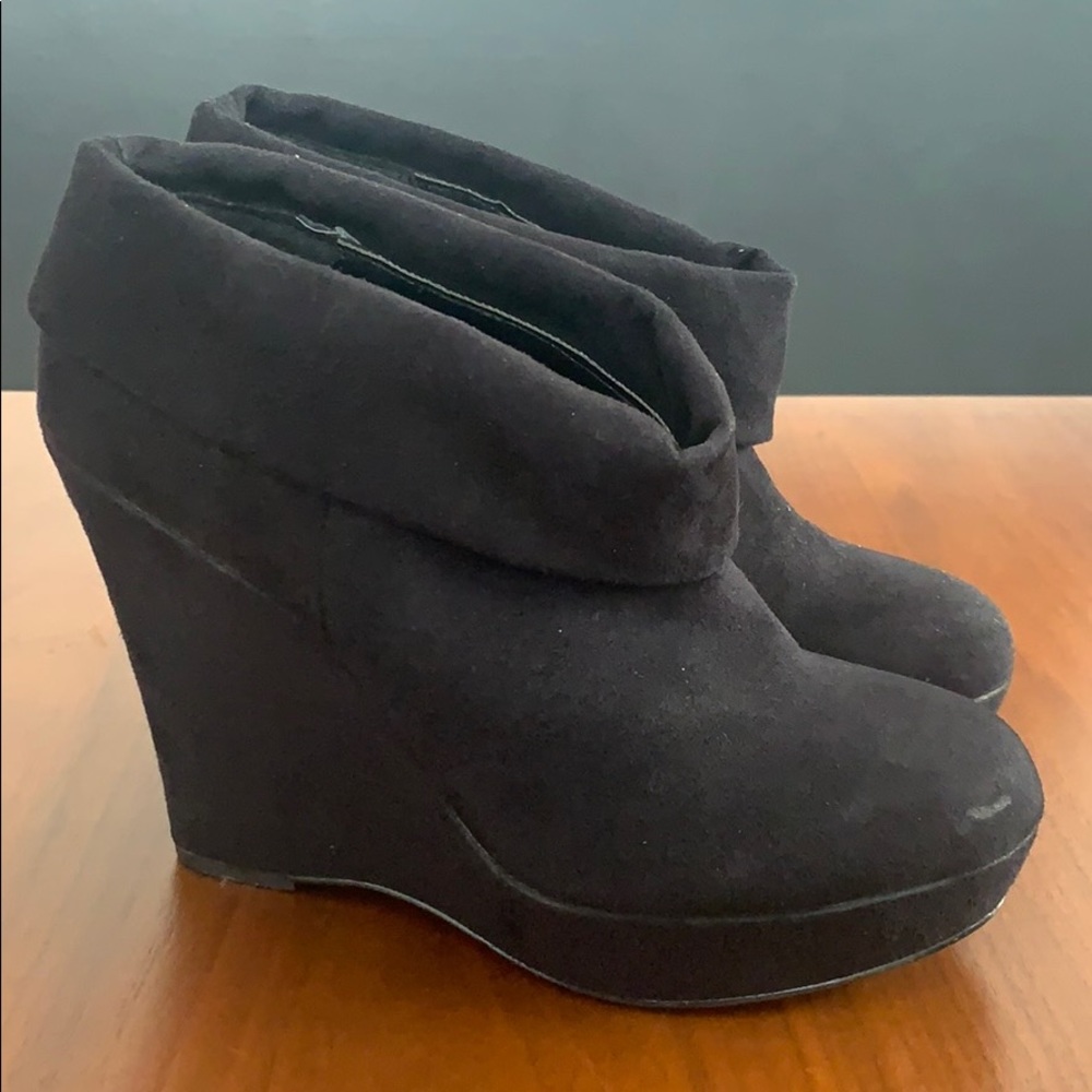 Kelsi Dagger Wilma Fold-Over Bootie, black, size 6